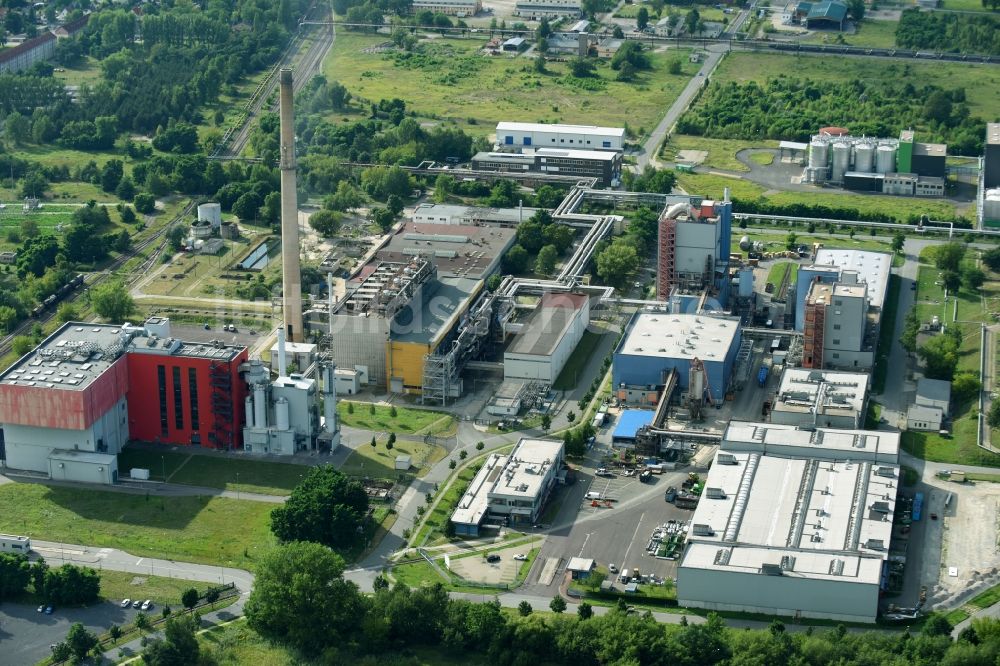 Premnitz von oben - Technische Anlagen im Industriegebiet Paul-Schlack-Straße im Ortsteil Döberitz in Premnitz im Bundesland Brandenburg, Deutschland