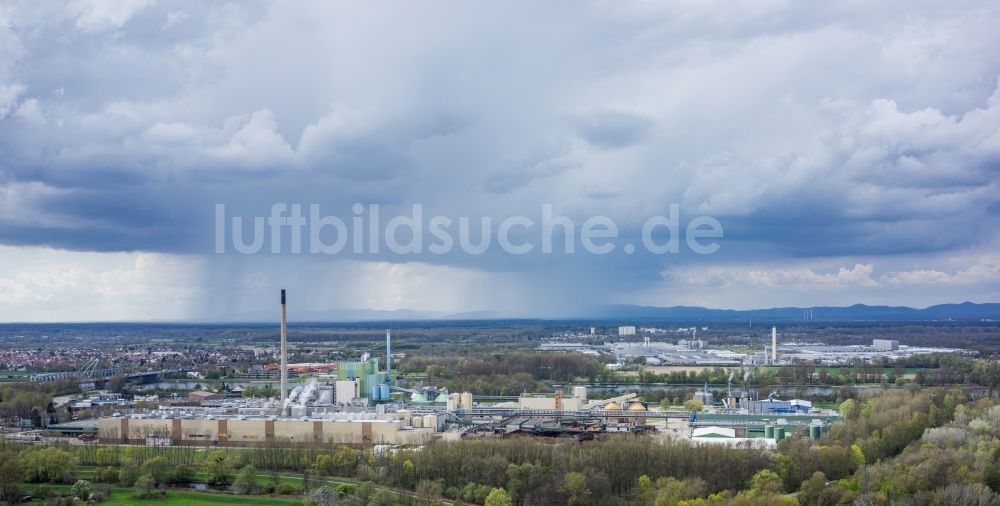 Luftbild Karlsruhe - Technische Anlagen im Industriegebiet Stora Enso Maxau GmbH in Karlsruhe im Bundesland Baden-Württemberg