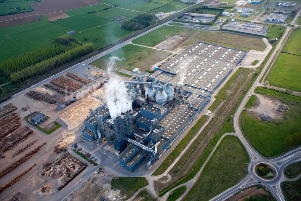 Bazeilles von oben - Technische Anlagen im Industriegebiet UNILIN in Bazeilles in Grand Est, Frankreich