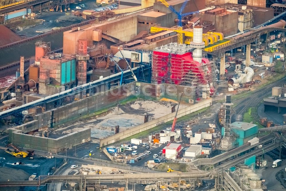 Luftbild Duisburg - Technische Anlagen und Produktionshallen vom Stahlwerk in Duisburg im Bundesland Nordrhein-Westfalen