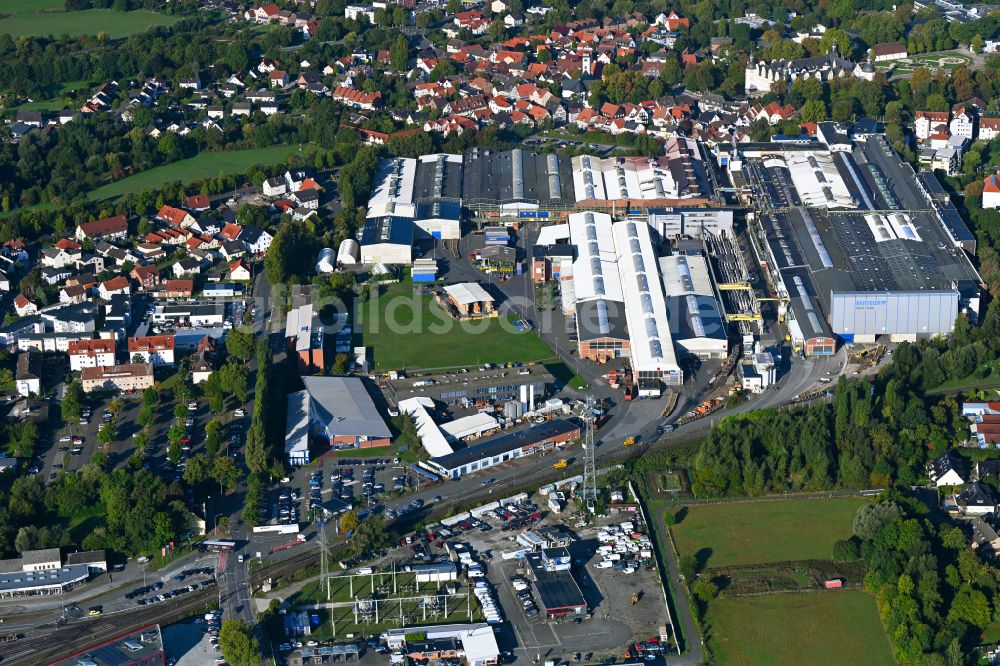 Paderborn aus der Vogelperspektive: Technische Anlagen und Produktionshallen des Stahlwerkes BENTELER International Aktiengesellschaft in Paderborn im Bundesland Nordrhein-Westfalen, Deutschland