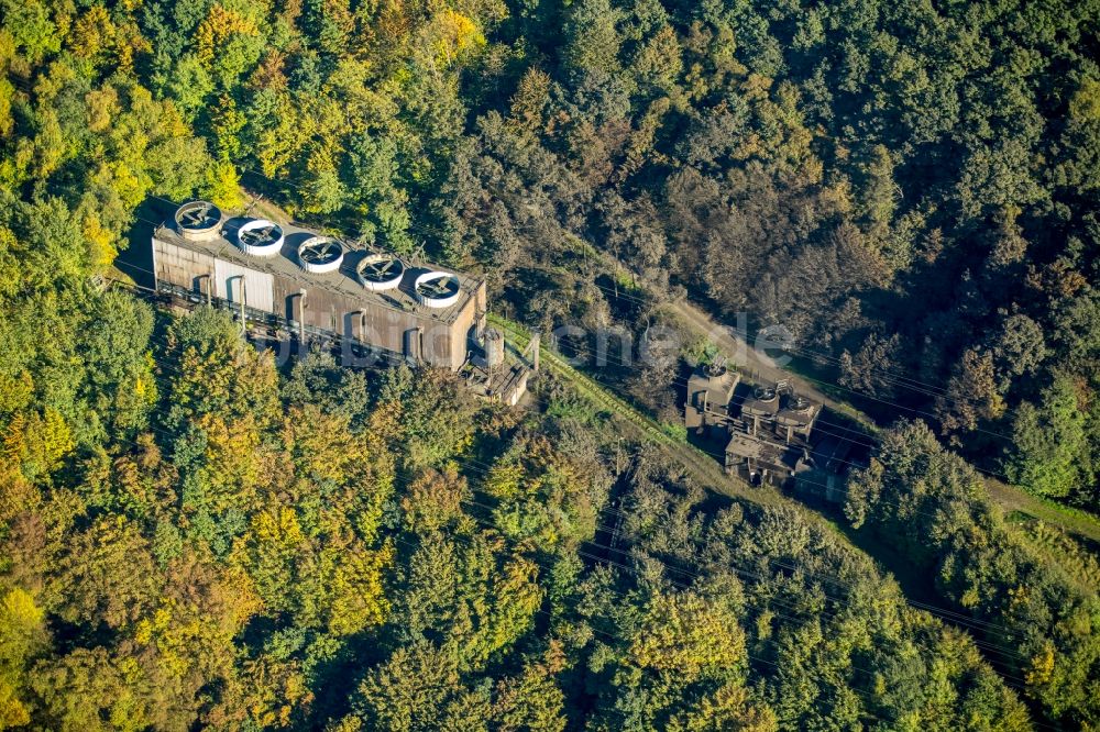 Siegen aus der Vogelperspektive: Technische Anlagen und Produktionshallen des Stahlwerkes Deutsche Edelstahlwerke GmbH in Siegen im Bundesland Nordrhein-Westfalen