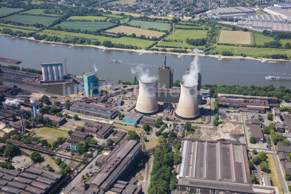 Duisburg aus der Vogelperspektive: Technische Anlagen und Produktionshallen des Stahlwerkes der Hüttenwerke Krupp Mannesmann GmbH an der Ehinger Straße in Duisburg im Bundesland Nordrhein-Westfalen, Deutschland