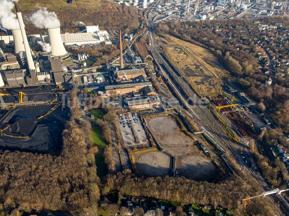 Gelsenkirchen aus der Vogelperspektive: Technische Anlagen und Produktionshallen des Stahlwerkes und Kokerei an der Glückaufstraße in Gelsenkirchen im Bundesland Nordrhein-Westfalen