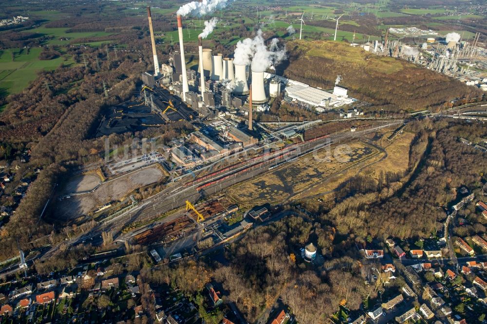 Luftaufnahme Gelsenkirchen - Technische Anlagen und Produktionshallen des Stahlwerkes und Kokerei an der Glückaufstraße in Gelsenkirchen im Bundesland Nordrhein-Westfalen