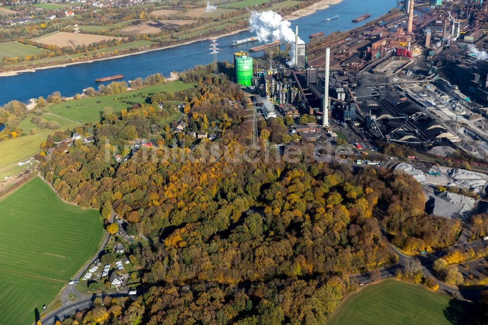 Luftaufnahme Duisburg - Technische Anlagen und Produktionshallen des Stahlwerkes an der Mannesmannstraße im Ortsteil Hüttenheim in Duisburg im Bundesland Nordrhein-Westfalen, Deutschland