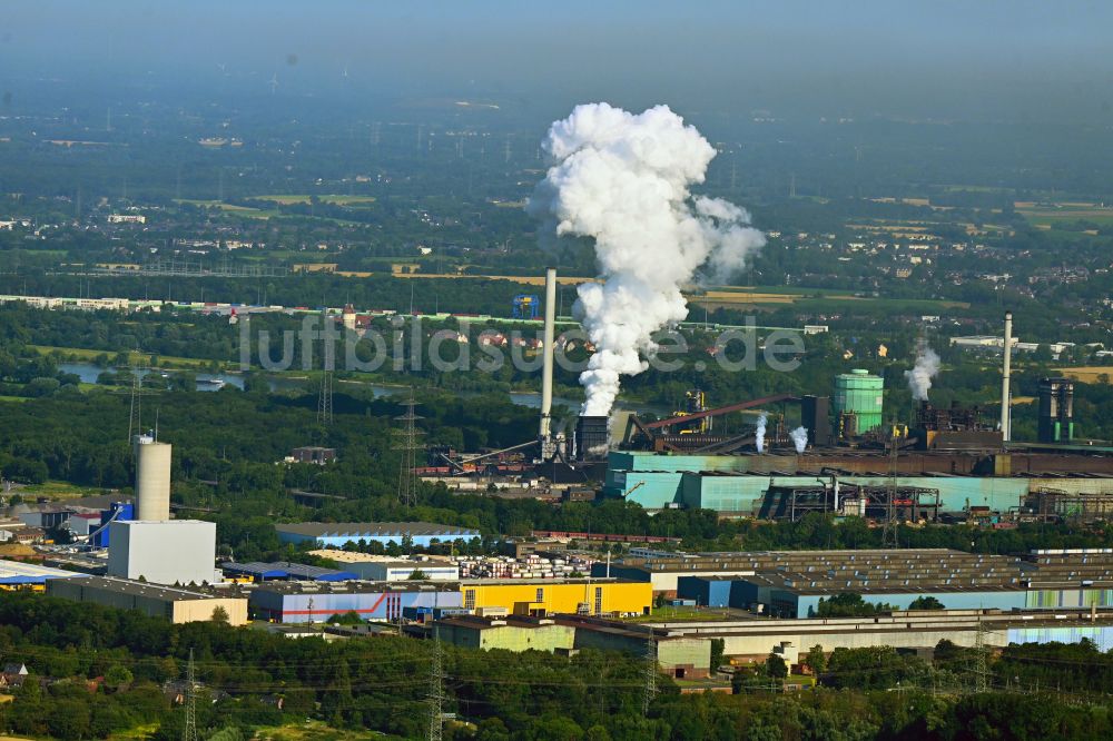 Luftbild Duisburg - Technische Anlagen und Produktionshallen des Stahlwerkes an der Mannesmannstraße im Ortsteil Hüttenheim in Duisburg im Bundesland Nordrhein-Westfalen, Deutschland