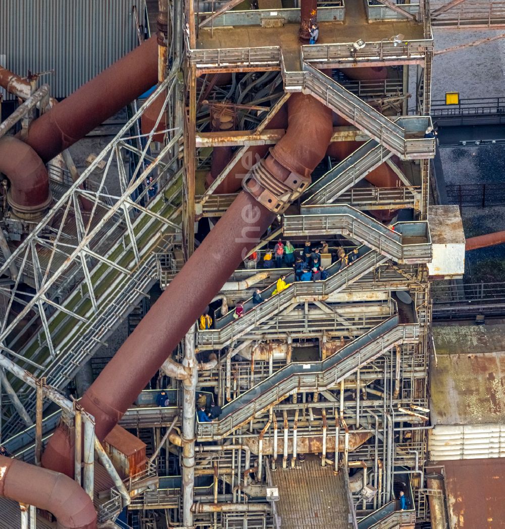 Luftaufnahme Duisburg - Technische Anlagen und Produktionshallen des Stahlwerkes Meiderich in Duisburg im Bundesland Nordrhein-Westfalen