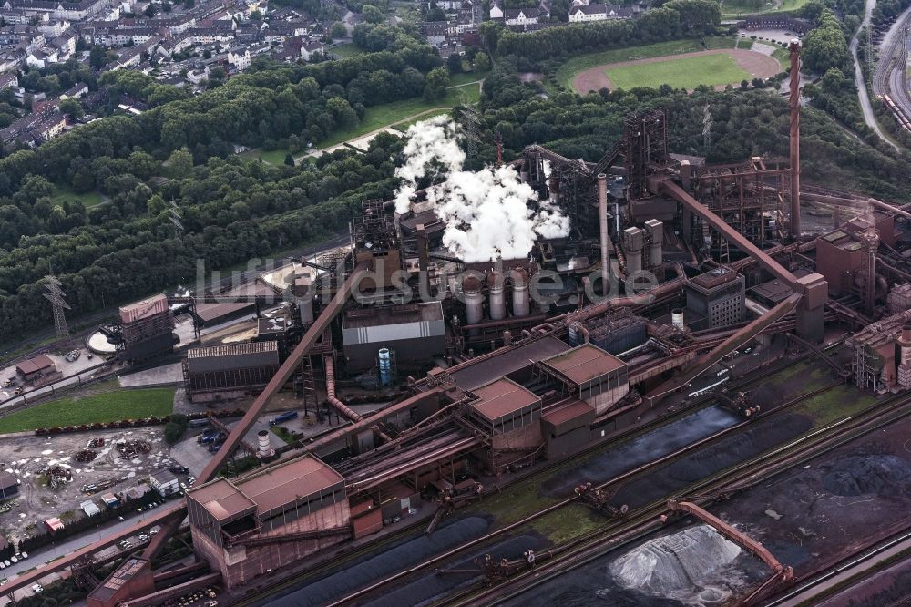 Luftbild Duisburg - Technische Anlagen und Produktionshallen des Stahlwerkes Schwelgern in Duisburg im Bundesland Nordrhein-Westfalen, Deutschland