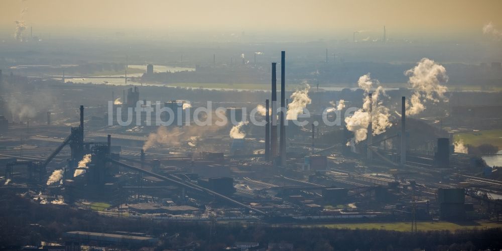 Luftaufnahme Duisburg - Technische Anlagen und Produktionshallen des Stahlwerkes Schwelgern in Duisburg im Bundesland Nordrhein-Westfalen, Deutschland