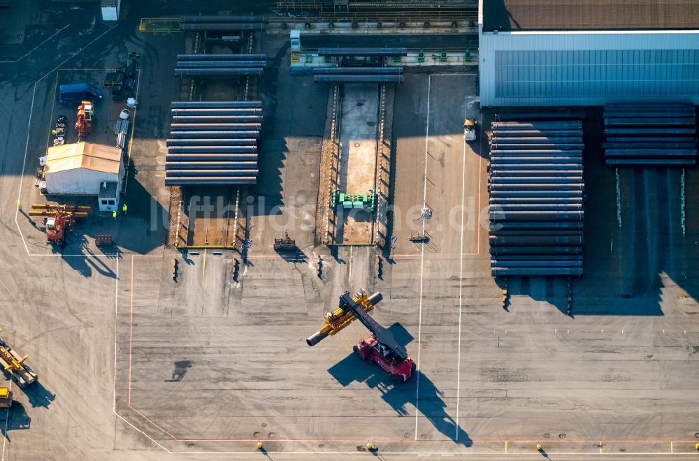 Mülheim an der Ruhr von oben - Technische Anlagen und Produktionshallen des Stahlwerkes Thyssen Krupp in Mülheim an der Ruhr im Bundesland Nordrhein-Westfalen