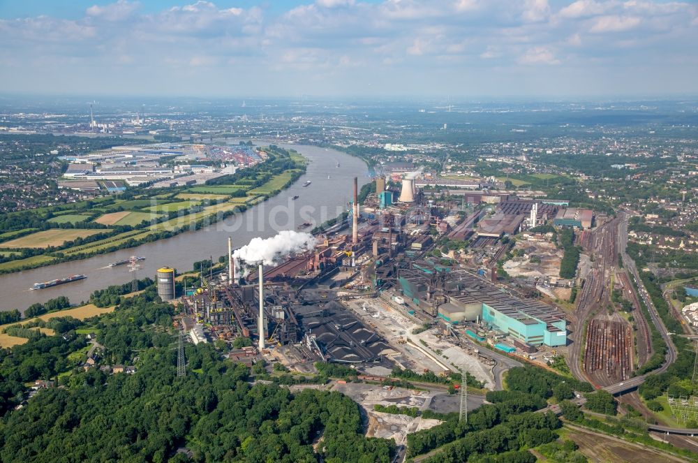 Luftbild Duisburg - Technische Anlagen und Produktionshallen des Stahlwerkes Thyssen Krupp Steel an der Mannesmannstraße in Duisburg im Bundesland Nordrhein-Westfalen