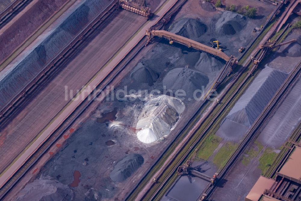 Luftbild Marxloh - Technische Anlagen und Produktionshallen des Stahlwerkes ThyssenKrupp-Stahlwerk Schwelgern im Ortsteil Marxloh in Duisburg im Bundesland Nordrhein-Westfalen, Deutschland