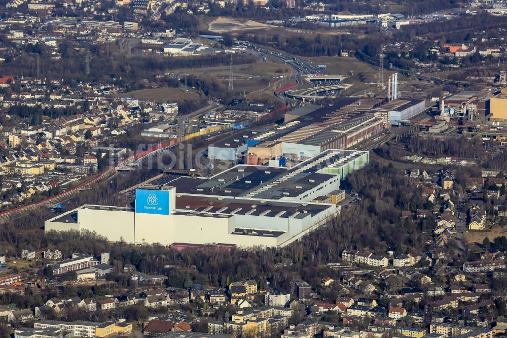 Bochum von oben - Technische Anlagen und Produktionshallen des Stahlwerkes der thyssenkrupp Steel Europe AG entlang der Essener Str. im Ortsteil Wattenscheid in Bochum im Bundesland Nordrhein-Westfalen, Deutschland