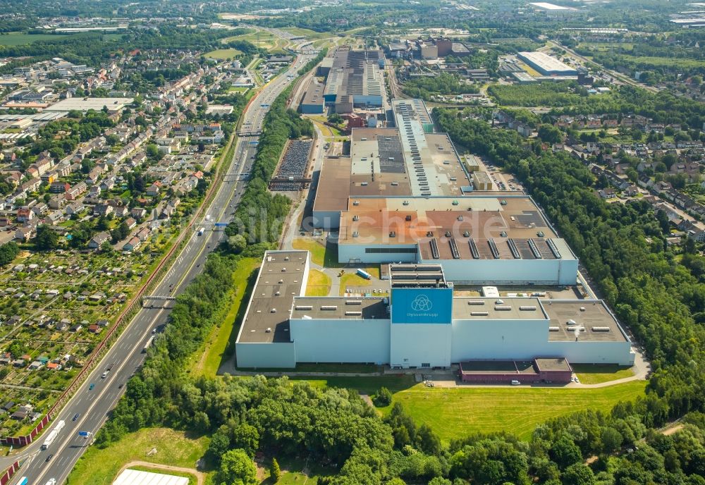 Bochum aus der Vogelperspektive: Technische Anlagen und Produktionshallen des Stahlwerkes Thyssenkrupp Steel Europe AG im Ortsteil Wattenscheid in Bochum im Bundesland Nordrhein-Westfalen, Deutschland