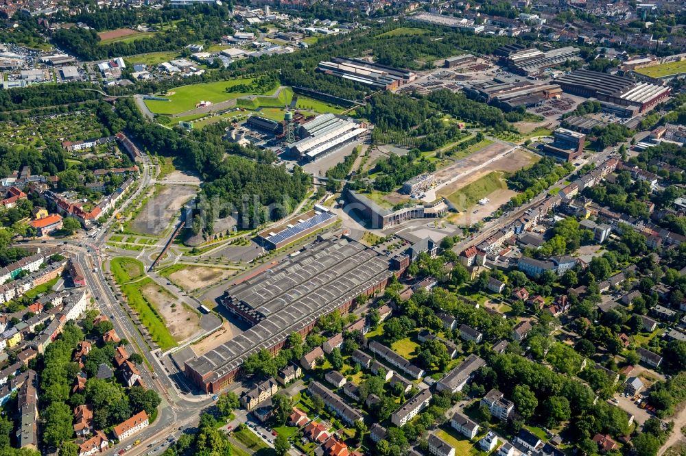 Luftaufnahme Bochum - Technische Anlagen und Produktionshallen der Thyssen Krupp Stahl AG am Westpark in Bochum im Bundesland Nordrhein-Westfalen