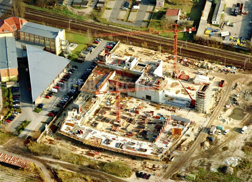 Luftaufnahme Wildau - Brandenburg - Technologiezentrum für Luft- und Raumfahrttechnik, Wildau südlicher Berliner Ring an der A10 Architekten: Gewers Kühn und Kühn Gesellschaft von Architekten mbH Carnotstraße 7 10587 Berlin Tel: 030 - 28 30 82 0 Fax: 030 - 28 30 82 53 Emai