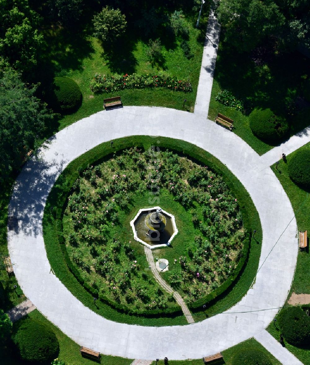 Luftaufnahme Bukarest - Tei Park in Bukarest in Rumänien