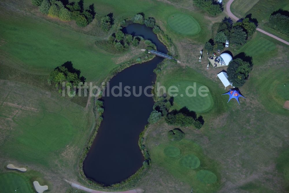 Luftaufnahme Wandlitz - Teich auf einem Golfplatz in Wandlitz im Bundesland Brandenburg