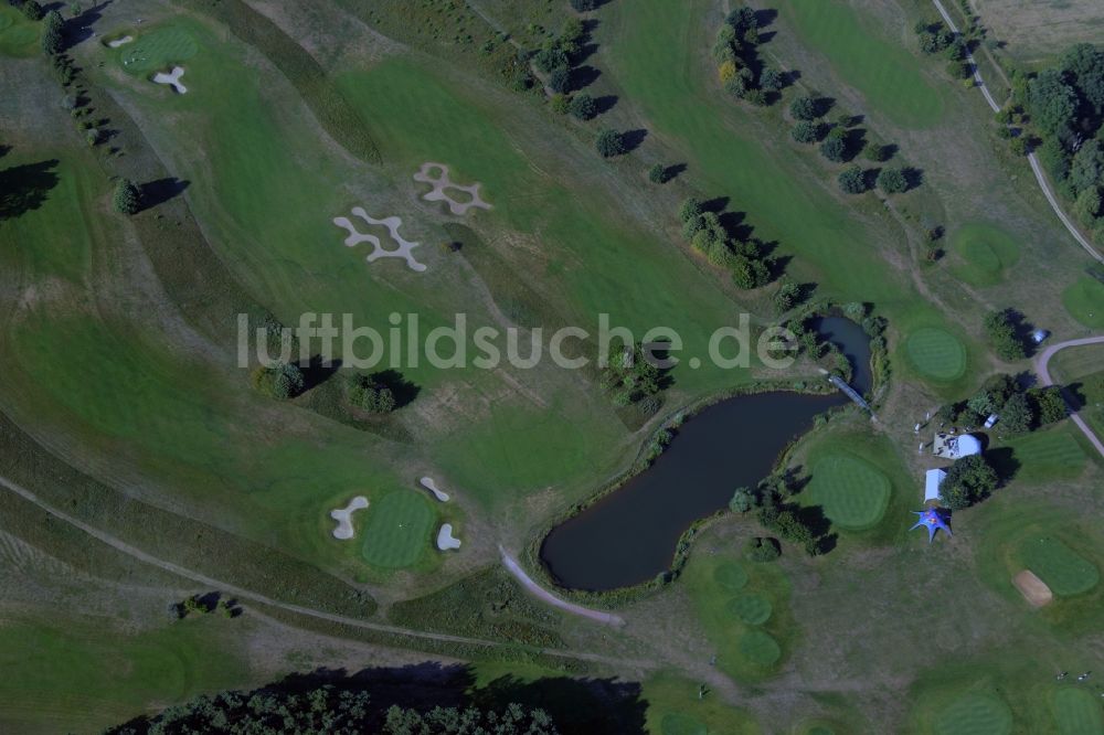 Luftbild Wandlitz - Teich auf einem Golfplatz in Wandlitz im Bundesland Brandenburg