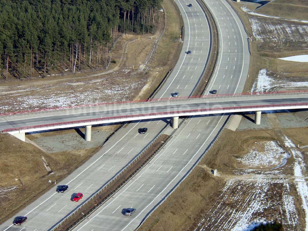 Zernsdorf/Brandenburg aus der Vogelperspektive: Teilbereich am Autobahndreieck Spreeau am südlichen Berliner Ring im Bundesland Brandenburg Pilot: Grahn