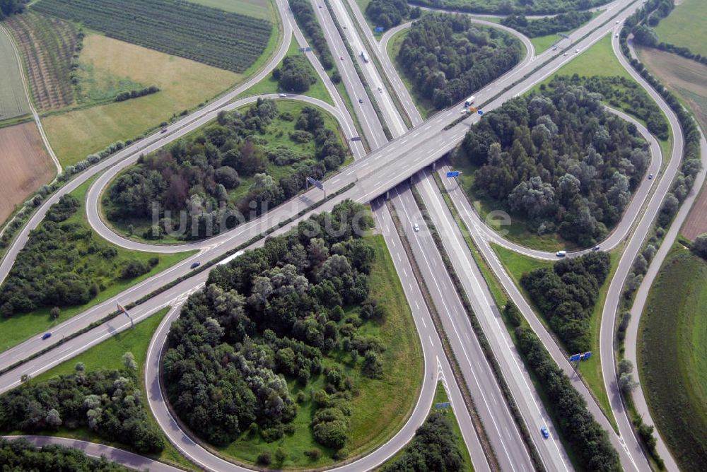 Appenweiler von oben - Teilstück der Autobahn A5 mit dem Autobahnkreuz Appenweier