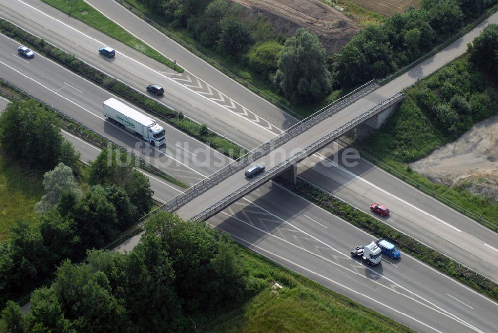 Luftbild Appenweier - Teilstück der Autobahn A5 mit einer Brücke nahe Appenweier