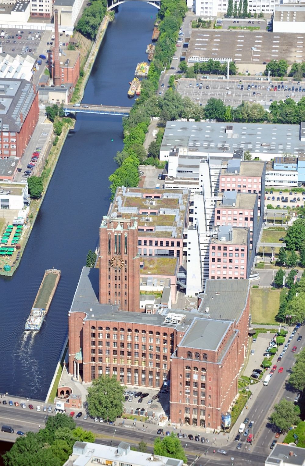 Berlin aus der Vogelperspektive: Tempelhofer Hafen in Berlin