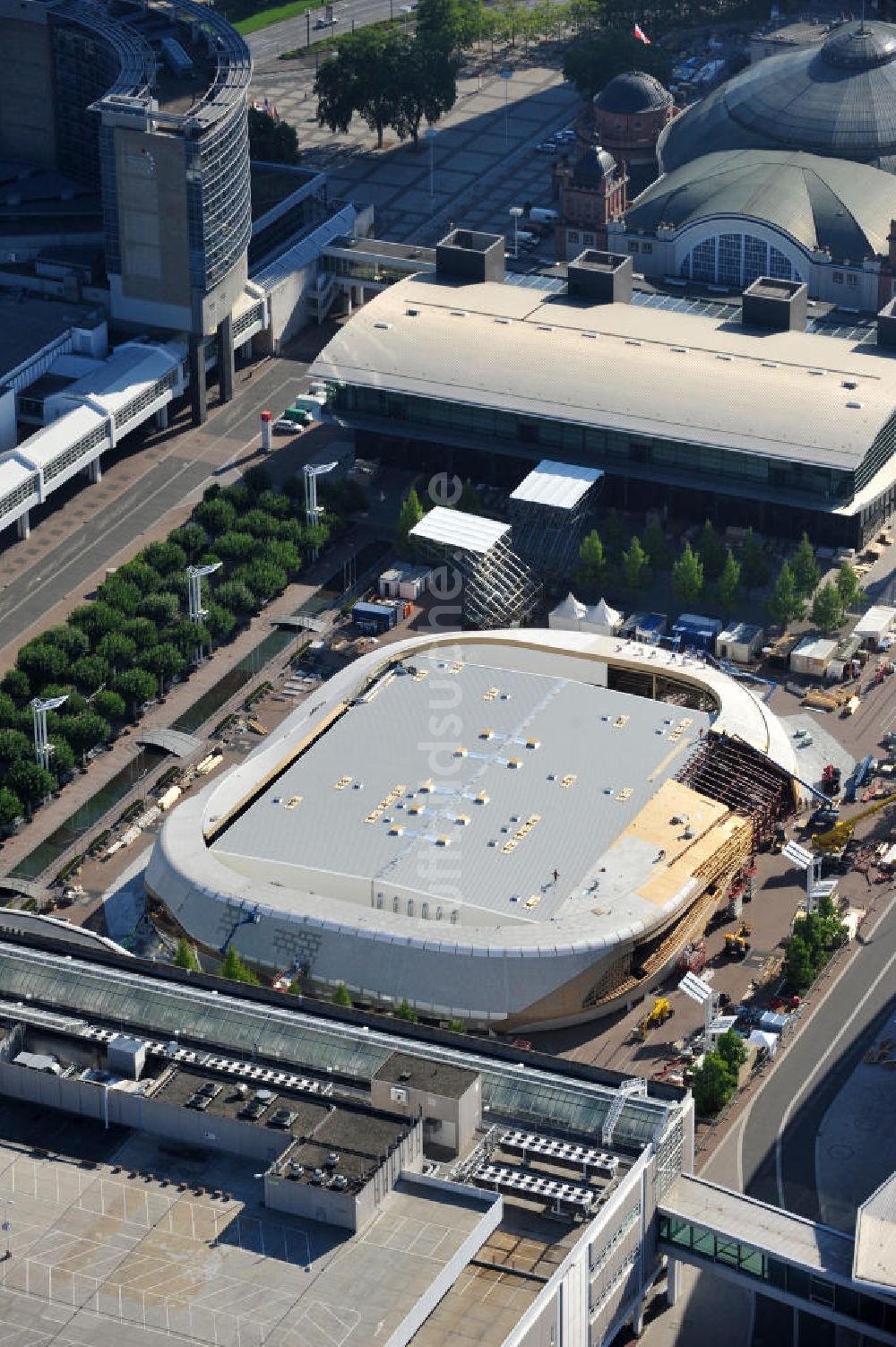 Luftbild Frankfurt am Main - Temporäre Ausstellungshalle auf der Frankfurter Messe in Hessen