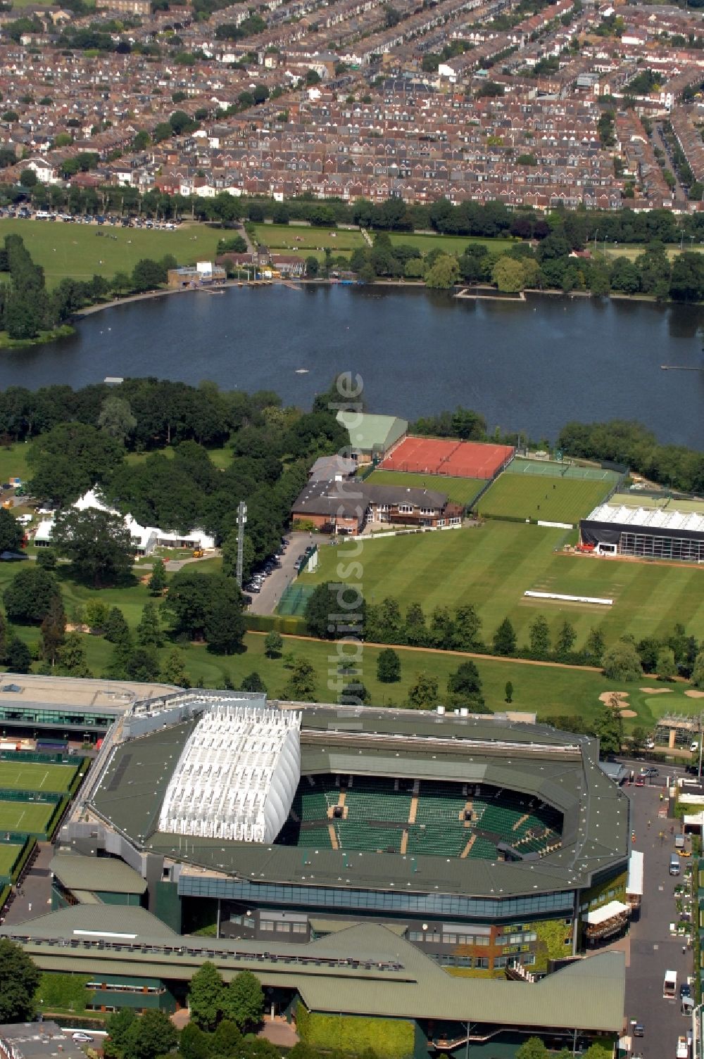 London aus der Vogelperspektive: Tennis Court Wimbledon Austragungsort Olympia 2012 in London in Großbritannien