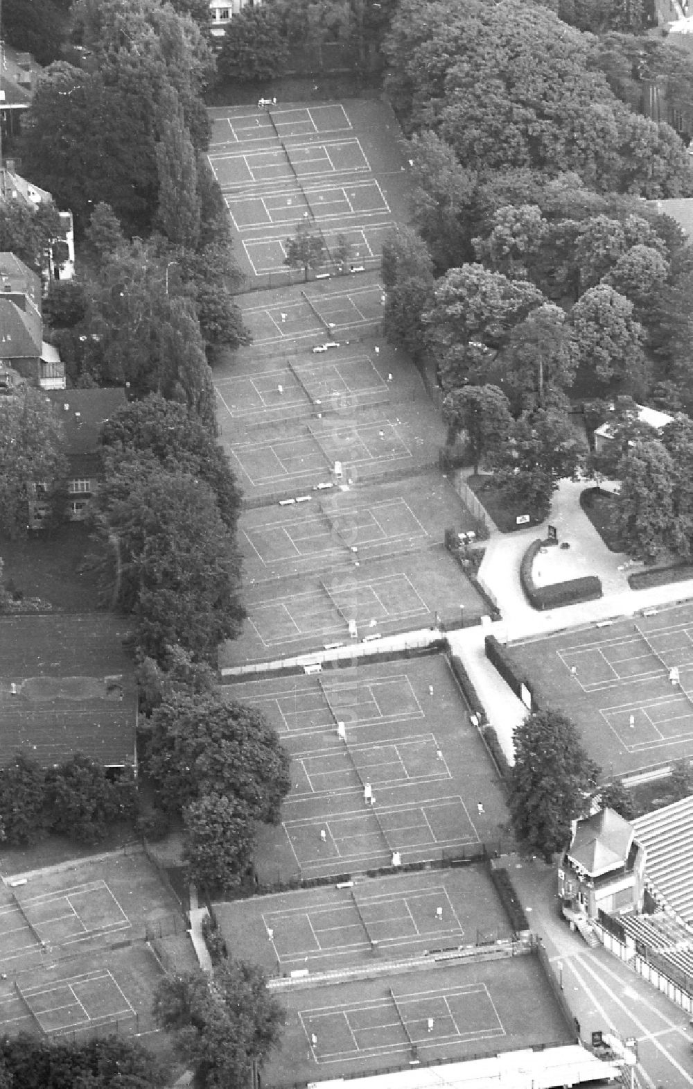 Berlin von oben - Tennisplatz Lawn-Tennis-Turnier-Club Rot-Weiß e.V. in Berlin, Deutschland