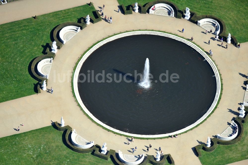 Luftbild Potsdam - Terassen und Große Fontäne im Schlosspark des Schloß Sanssouci in Potsdam