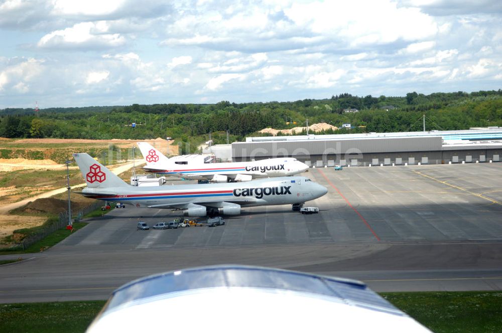 Luftbild Luxemburg - Terminals der Cargolux Airlines International S.A. (kurz: Cargolux) am Flughafen Luxemburg