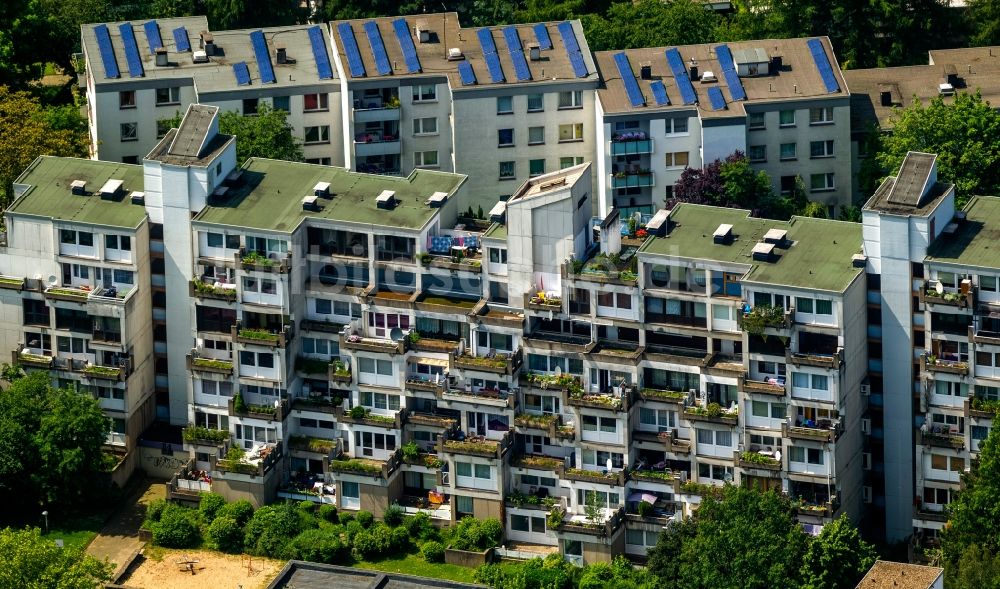 Luftbild Bochum OT Querenburg - Terrassenhaus im Ortsteil Querenburg in Bochum im Bundesland Nordrhein-Westfalen