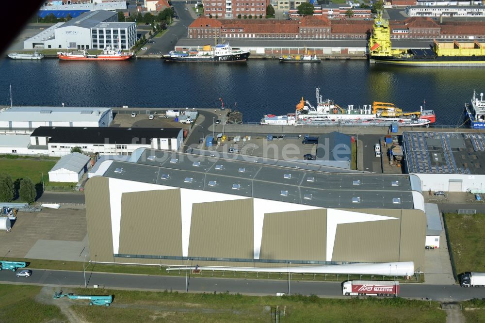 Luftaufnahme Bremerhaven - Testhalle des Frauenhofer-Instituts für Windenergie und Energiesystemtechnik in Bremerhaven im Bundesland Bremen