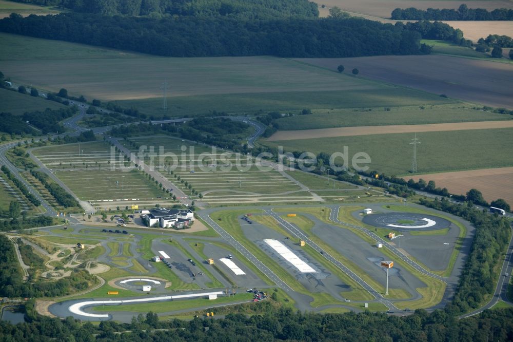 Luftaufnahme Laatzen - Teststrecke und Übungsplatz des ADAC Fahrsicherheits-Zentrum Hannover-Messe in Laatzen im Bundesland Niedersachsen