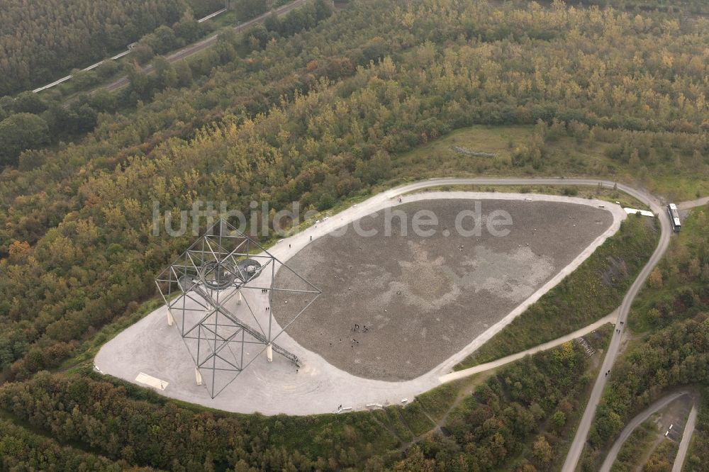 Luftbild Bottrop - Tetraederhalde mit Aufgangsserpentinen in Bottrop im Bundesland Nordrhein-Westfalen