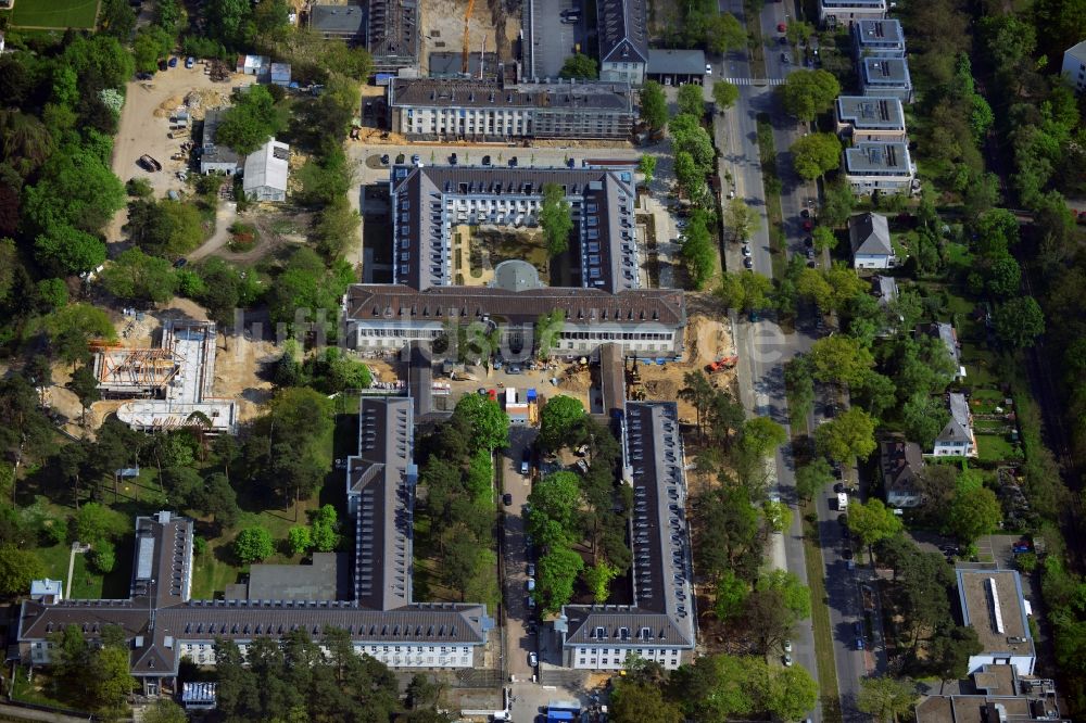 Berlin aus der Vogelperspektive: The metropolitan gardens Immobilienareal an der Clayallee im ORtsteil Dahlem von Berlin