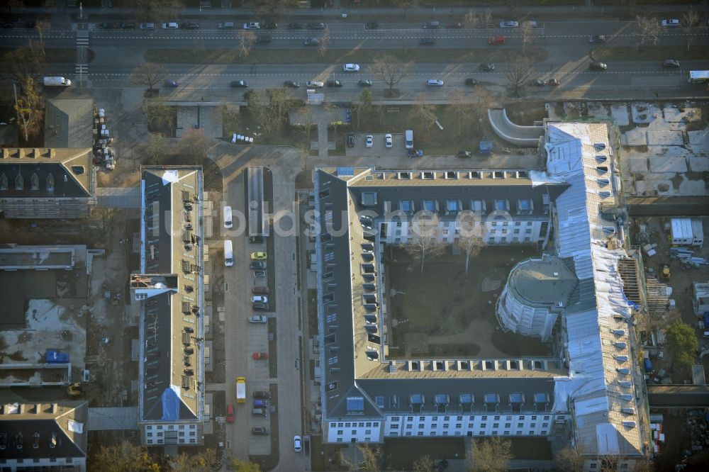 Berlin aus der Vogelperspektive: The metropolitan gardens Immobilienareal an der Clayallee im ORtsteil Dahlem von Berlin