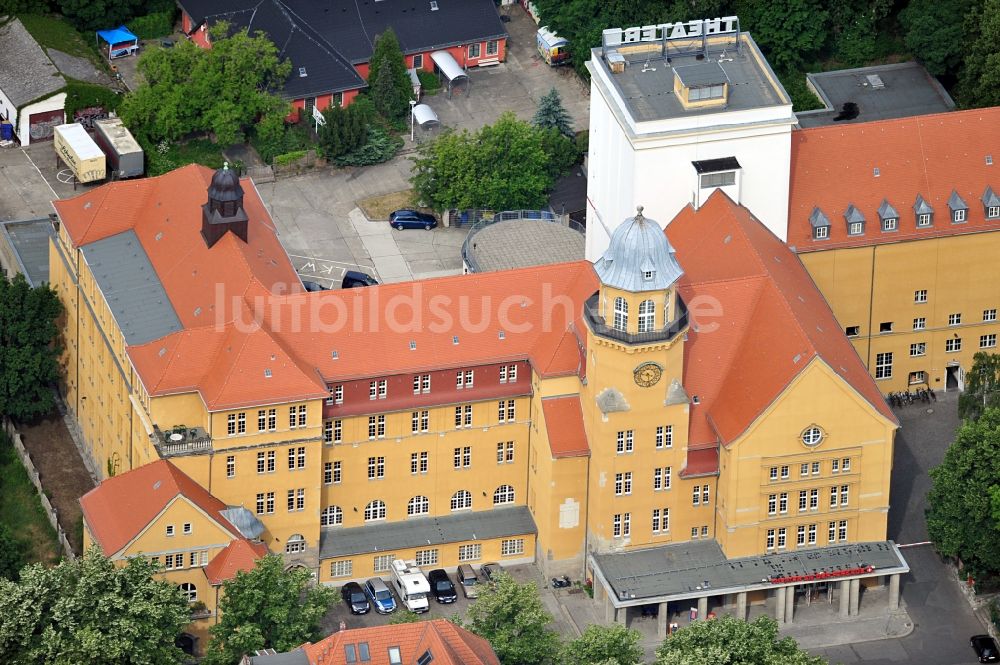 Berlin von oben - Theater an der Parkaue in Berlin Lichtenberg