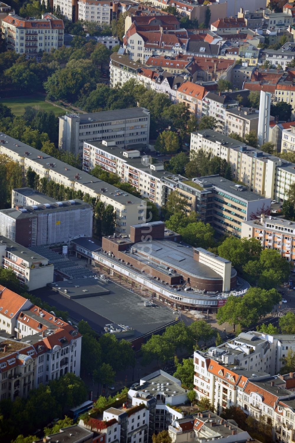 Luftaufnahme Berlin - Theater Schaubühne am Lehniner Platz im Bezirk Wilmersdorf in Berlin