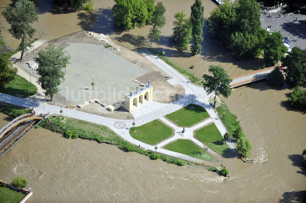 Luftbild Gubin - Theaterinsel an der Neiße in Gubin mit Hochwasser