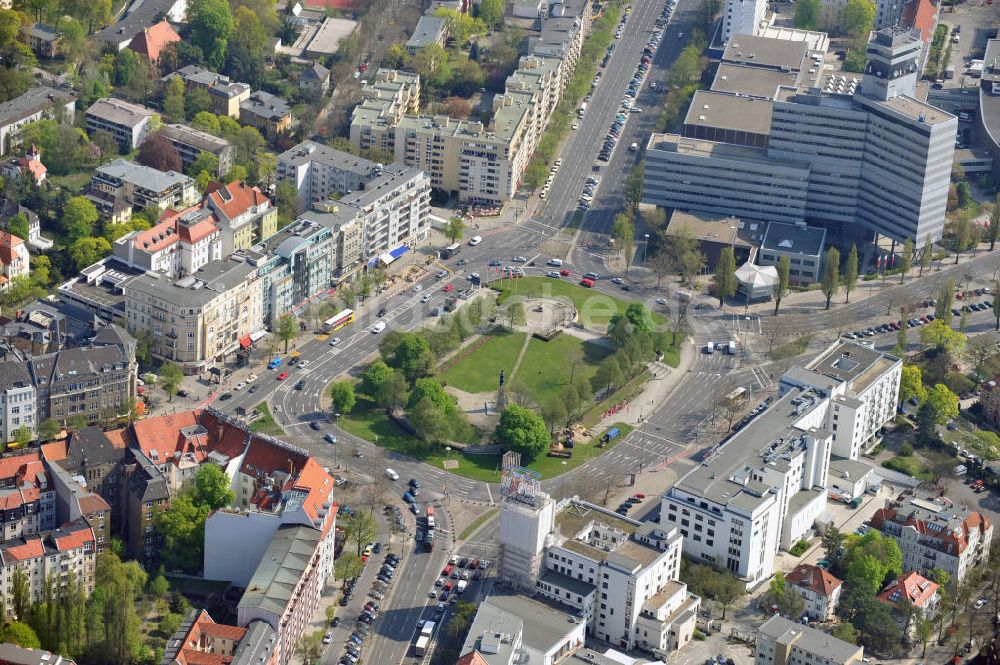 Luftaufnahme Berlin - Theodor-Hess-Platz in Berlin-Westend