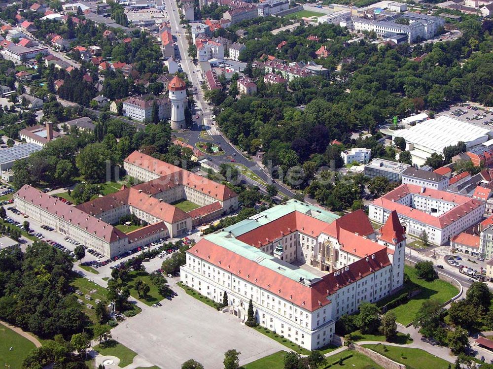 Wiener Neustadt (Österreich) von oben - Theresianische Militärakademie - Wiener Neustadt (Österreich)