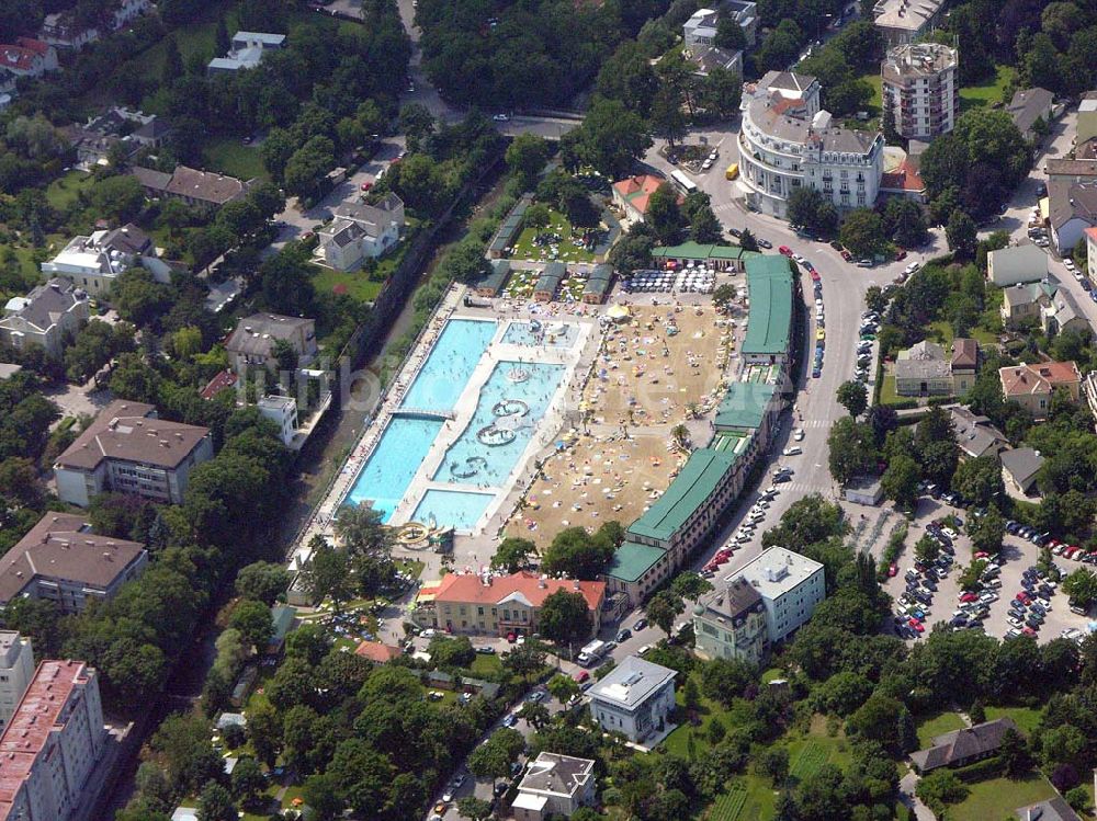 Baden (Österreich) aus der Vogelperspektive: Thermalbad - Baden (Österreich)