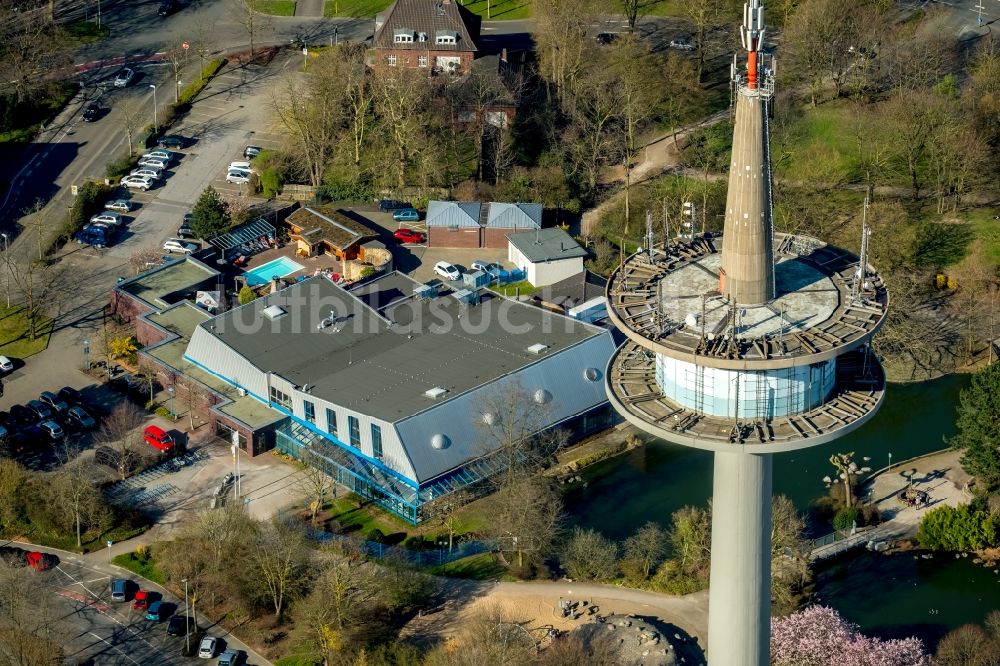 Luftaufnahme Wesel - Therme und Schwimmbecken am Freibad der Freizeiteinrichtung HeubergBad in Wesel im Bundesland Nordrhein-Westfalen, Deutschland