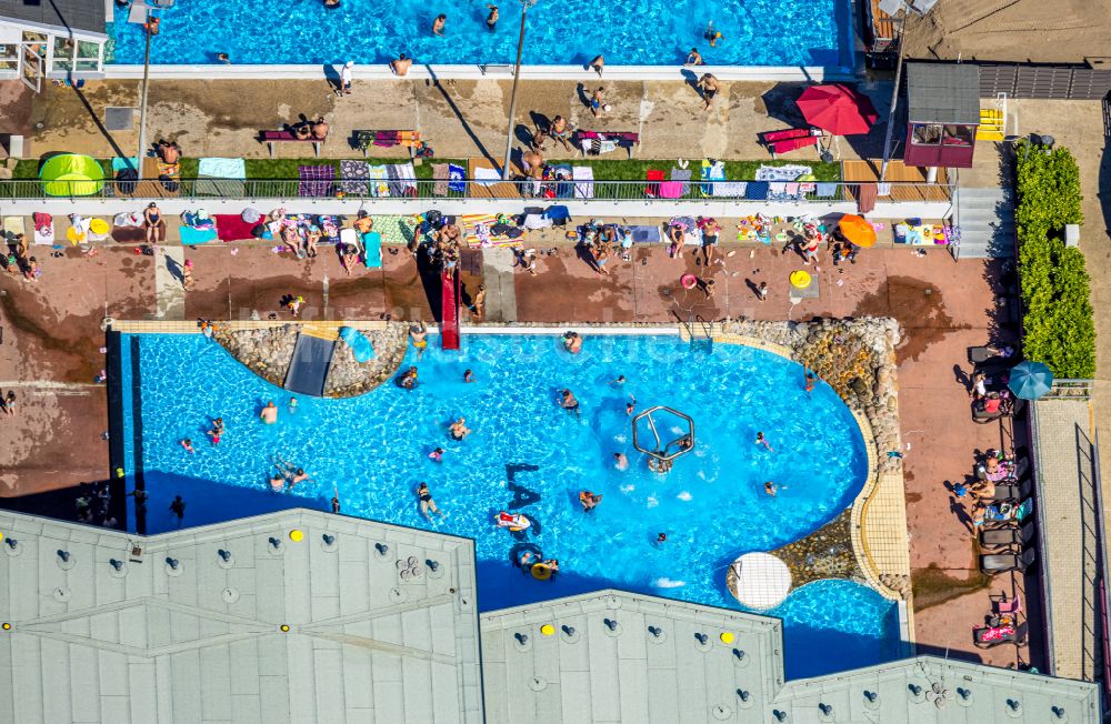 Sodingen aus der Vogelperspektive: Therme und Schwimmbecken am Freibad der Freizeiteinrichtung LAGO Die Therme in Sodingen im Bundesland Nordrhein-Westfalen, Deutschland