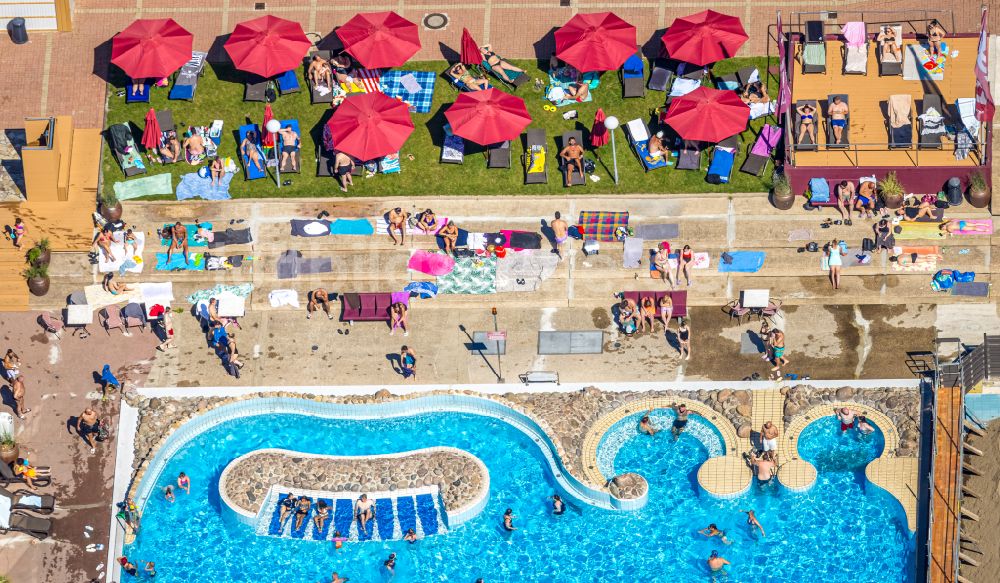 Sodingen von oben - Therme und Schwimmbecken am Freibad der Freizeiteinrichtung LAGO Die Therme in Sodingen im Bundesland Nordrhein-Westfalen, Deutschland