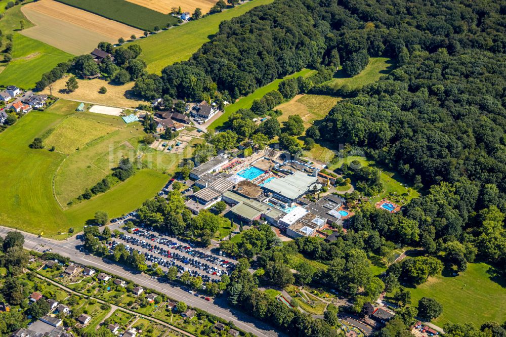 Sodingen von oben - Therme und Schwimmbecken am Freibad der Freizeiteinrichtung LAGO Die Therme in Sodingen im Bundesland Nordrhein-Westfalen, Deutschland