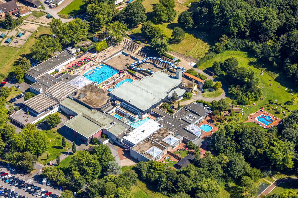 Sodingen aus der Vogelperspektive: Therme und Schwimmbecken am Freibad der Freizeiteinrichtung LAGO Die Therme in Sodingen im Bundesland Nordrhein-Westfalen, Deutschland